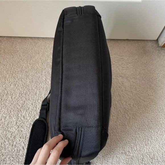 Rare Samsonite Morden Utility Laptop Messenger Bag Black Color - Picture 9 of 14